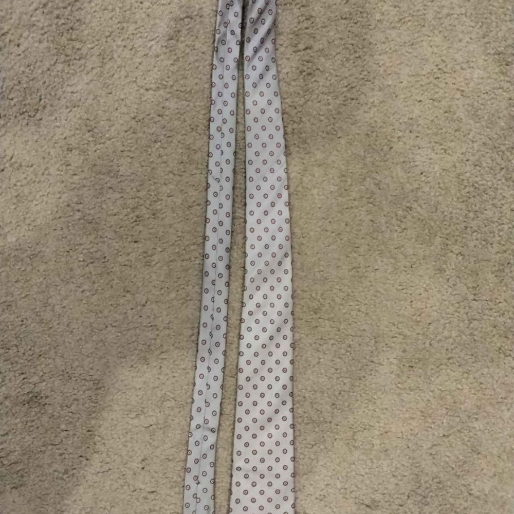 Dellacroce Light Gray Flower Pattern Designer 100… - image 4